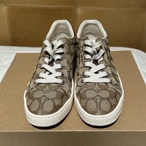 Coach. Size 6.5